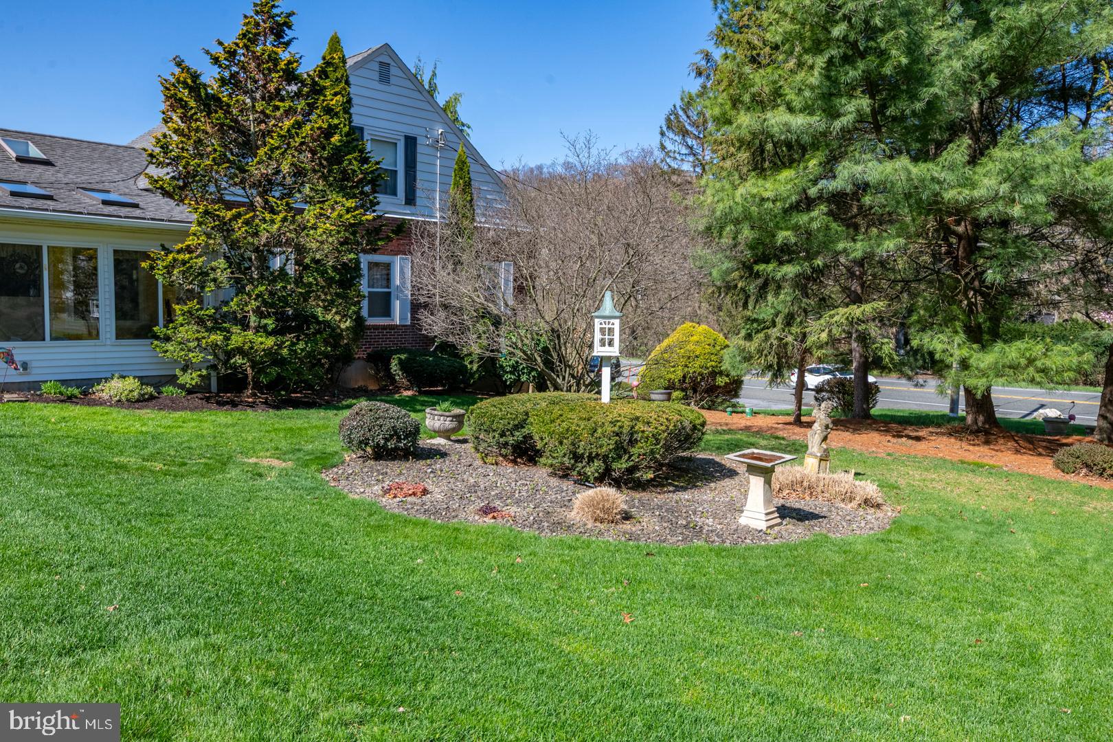 2867 Pricetown Road Temple, PA 19560 - Photo 4 of 35