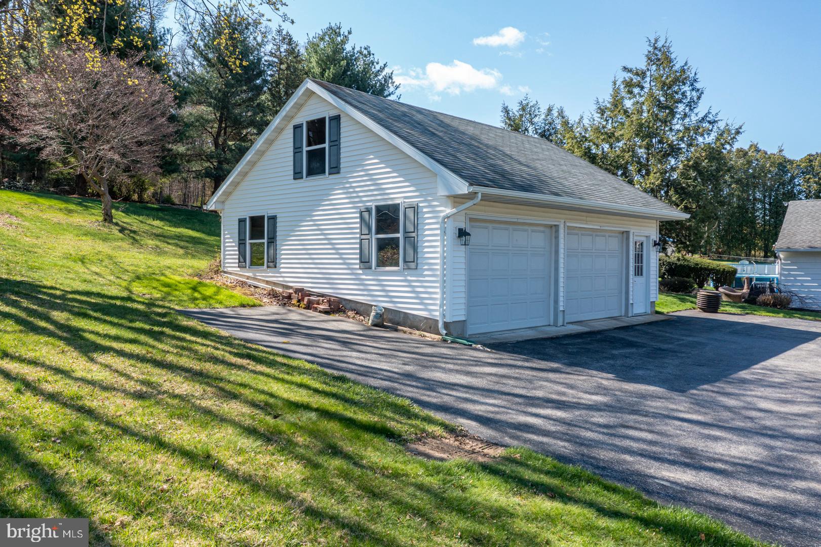 2867 Pricetown Road Temple, PA 19560 - Photo 5 of 35