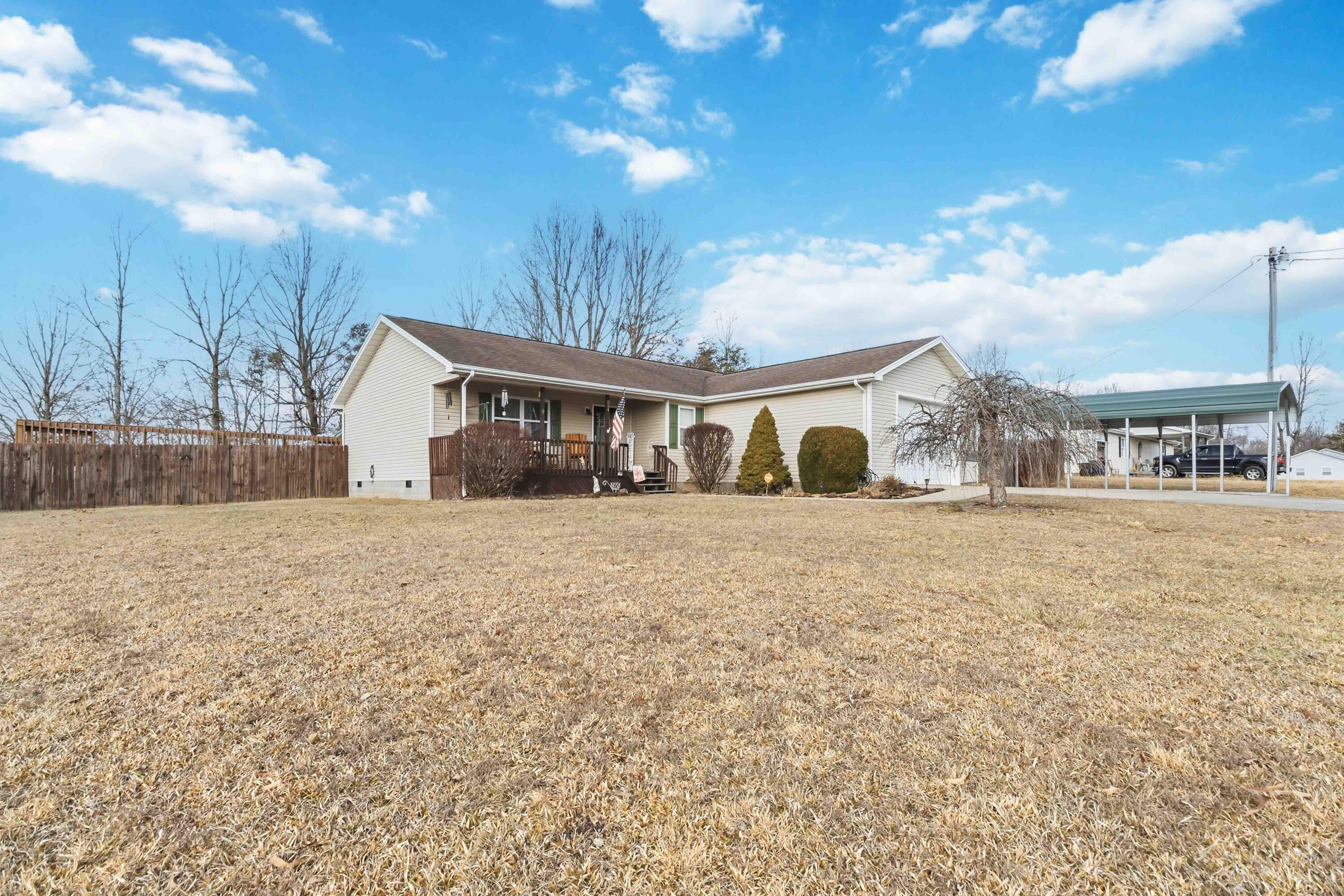 824 Walnut Road Lily, KY 40740 - Photo 1 of 32 001