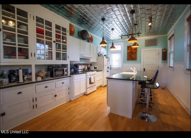 $410,000 | 111 Leflore Avenue, Clarksdale, MS 38614