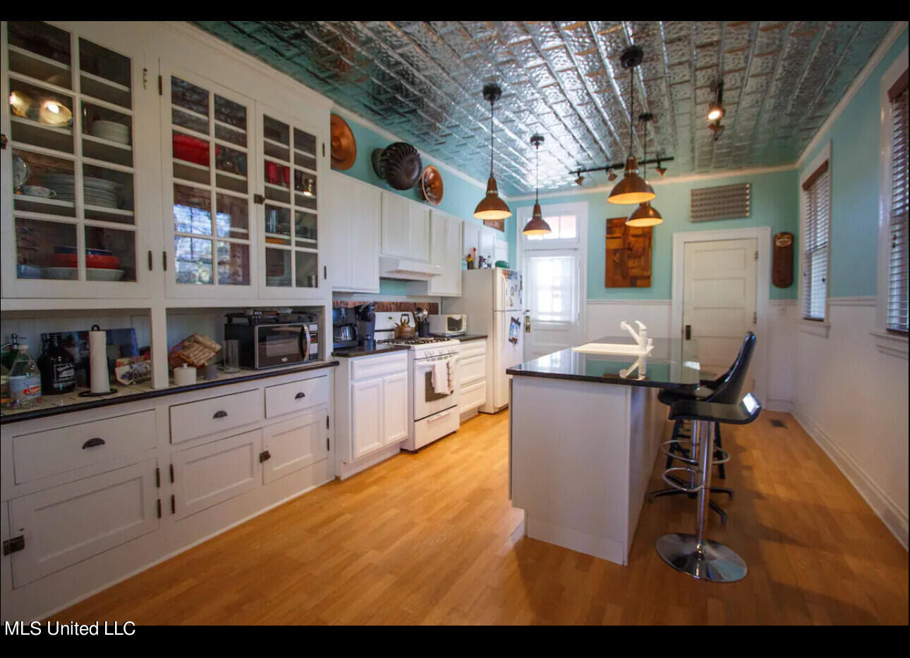 111 Leflore Avenue Clarksdale, MS 38614 - Photo 3 of 38 IMG_1133