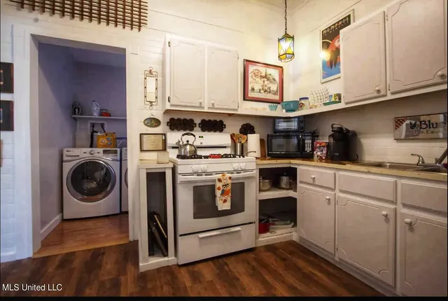 $410,000 | 111 Leflore Avenue, Clarksdale, MS 38614