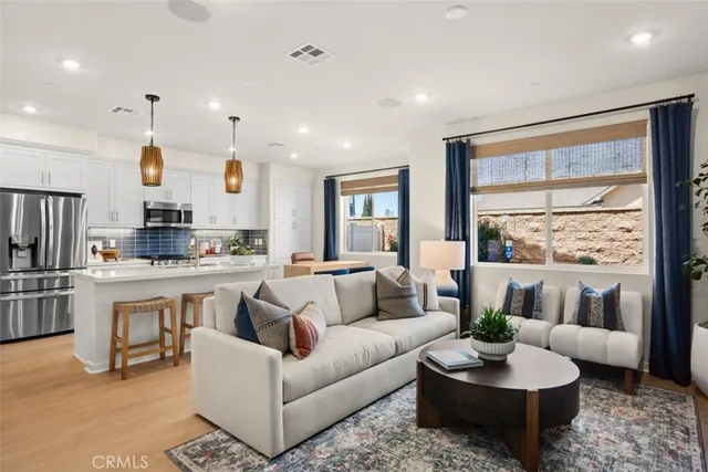 $919,990 | 7022 Solara Way, Westminster, CA 92683