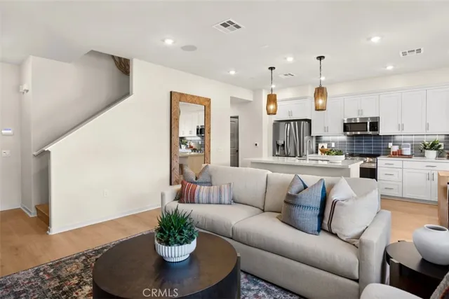 $919,990 | 7022 Solara Way, Westminster, CA 92683