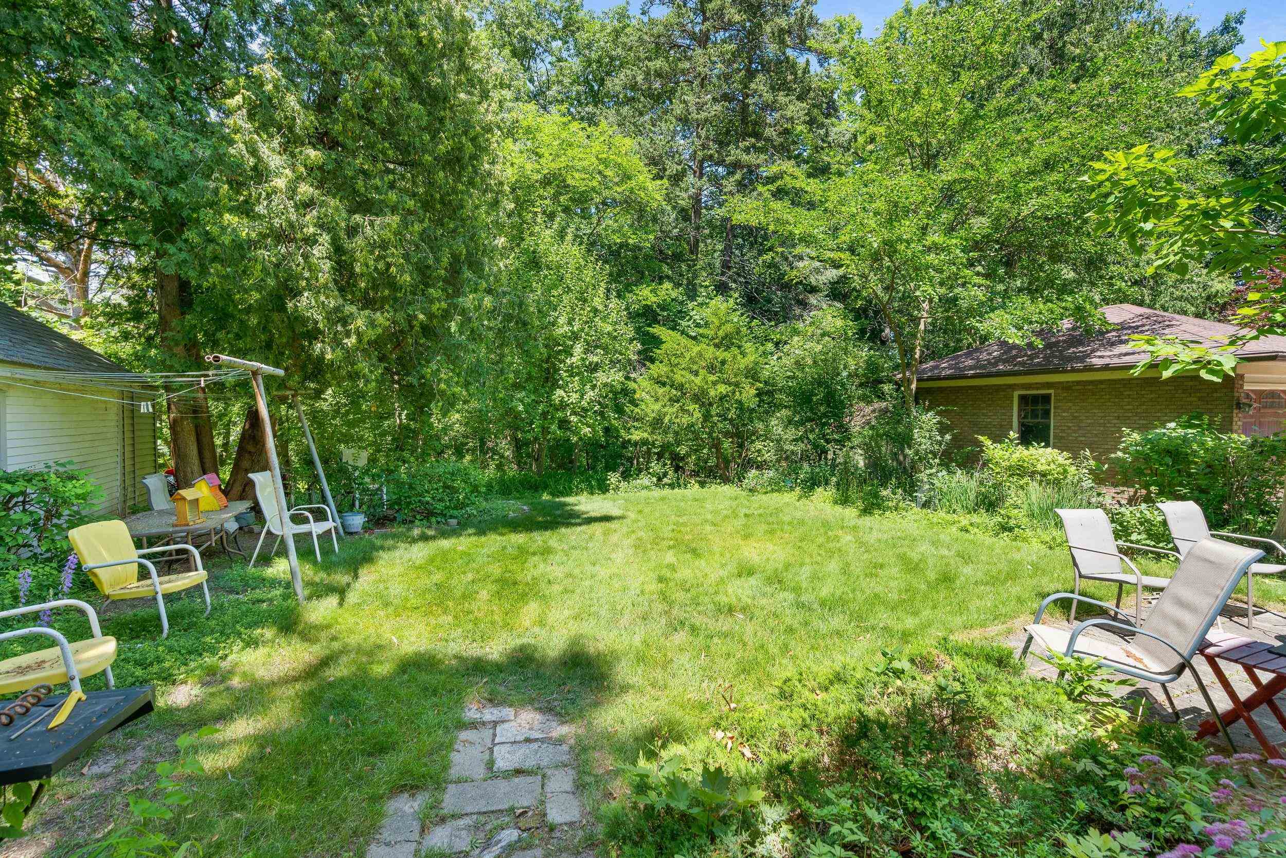 932 East Commercial Street Appleton, WI 54911 - Photo 27 of 49
