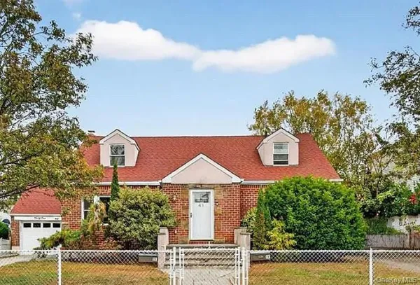 $3,995 | 41 Ostend Road, Island Park, NY 11558