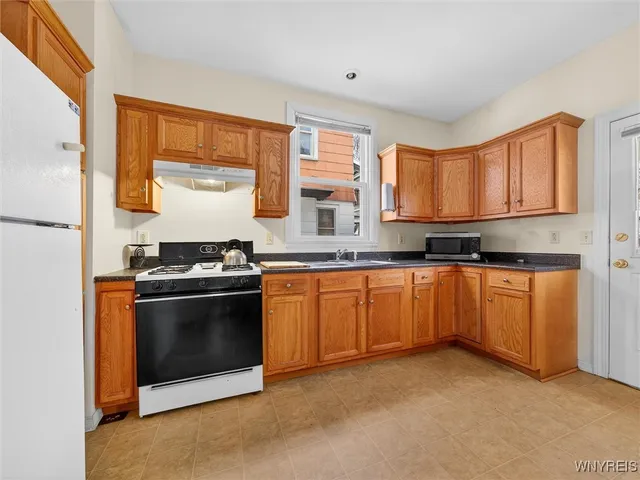 $149,900 | 460 Melville Street, Rochester, NY 14609