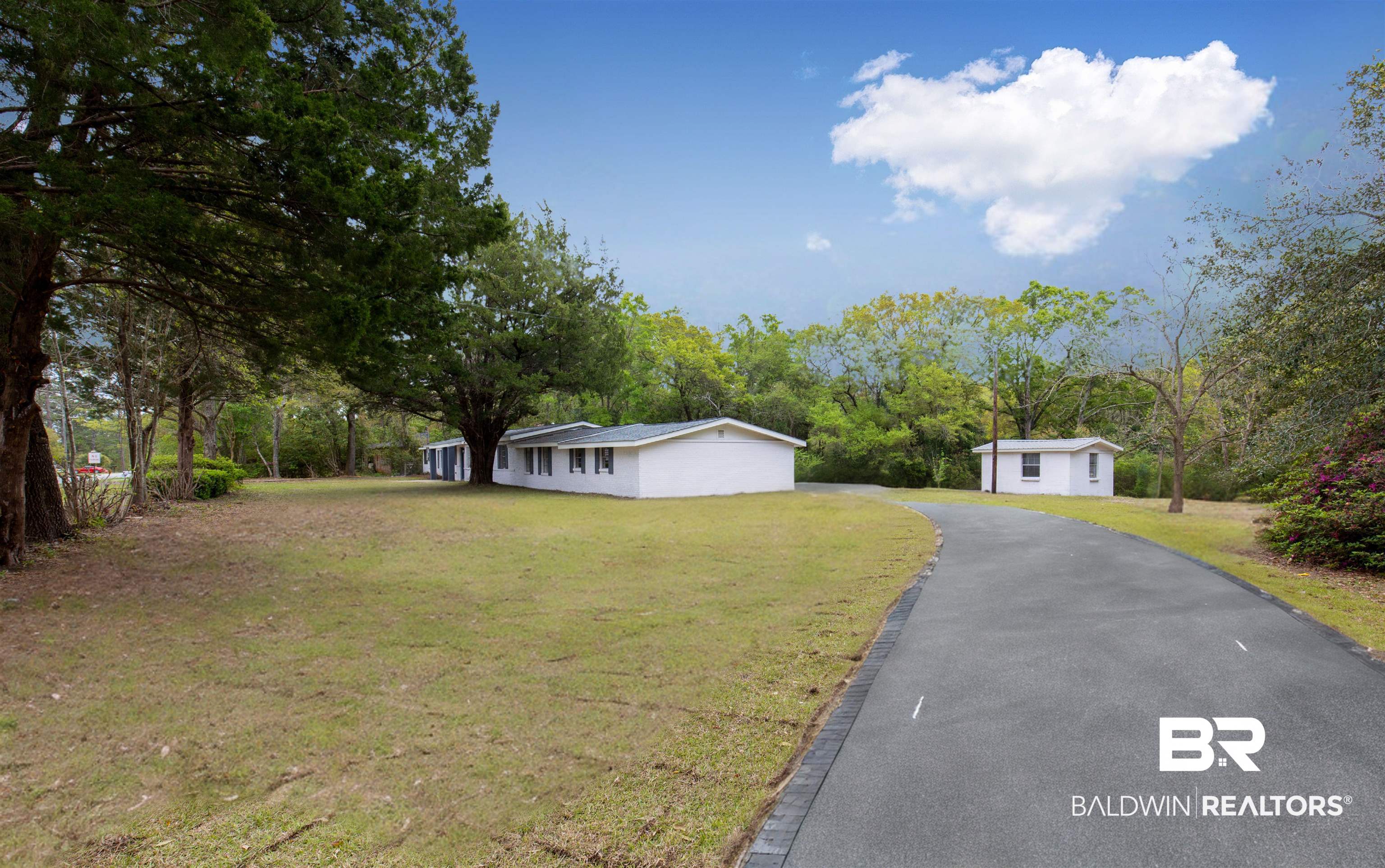 1304 Johnson Road Daphne, AL 36526 - Photo 2 of 33 Gallery Image 2