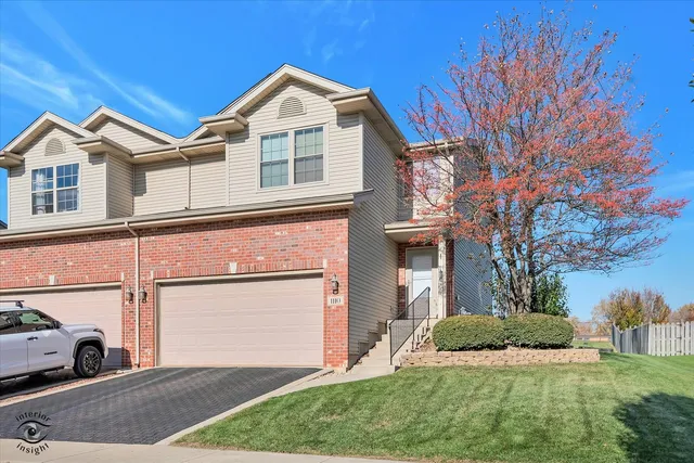 $310,000 | 1110 East Treeline Drive, Lockport, IL 60441
