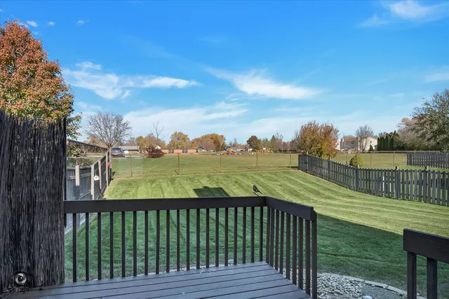 $310,000 | 1110 East Treeline Drive, Lockport, IL 60441