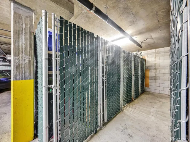 a view of entryway with a bathroom
