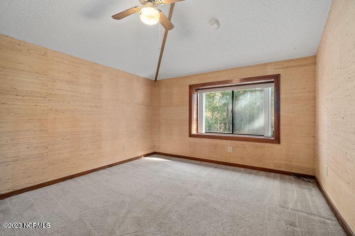 409 Friendly Road Morehead City, NC 28557 - Photo 15 of 40 Guest Bedroom
