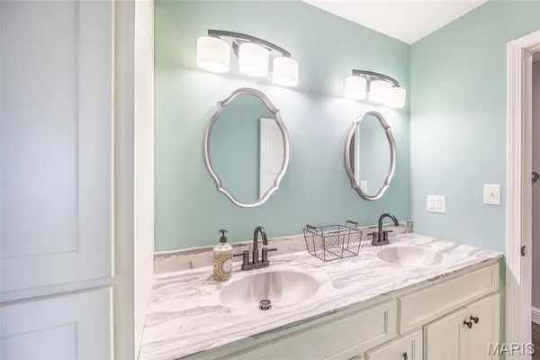 $549,995 | 106 Jennings Lane, Sikeston, MO 63801