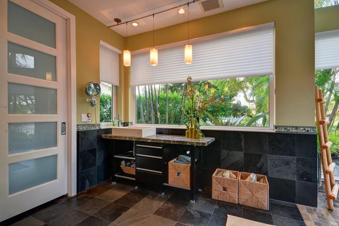 20932 Pacifico Terrace Boca Raton, FL 33433 - Photo 30 of 54 masterbathroom1_700.jpg