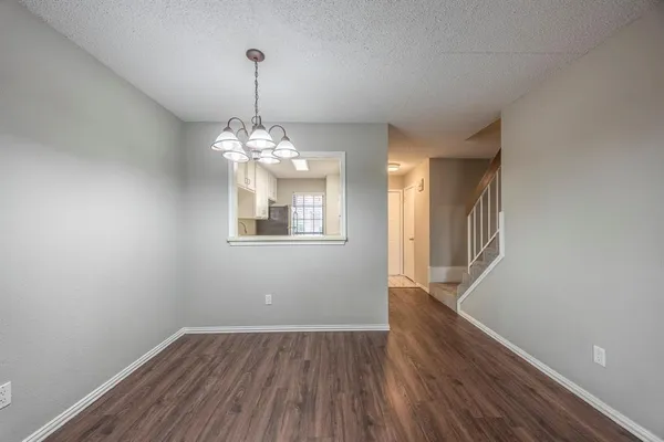 $1,800 | 7337 Kingswood Circle, Fort Worth, TX 76133