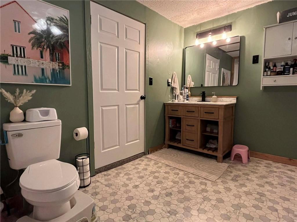 401 South 8th Street Deepwater, MO 64740 - Photo 14 of 20