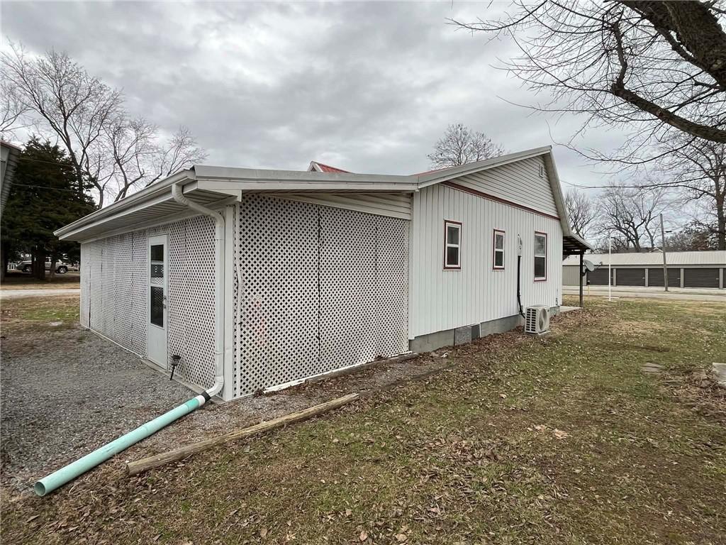 401 South 8th Street Deepwater, MO 64740 - Photo 18 of 20