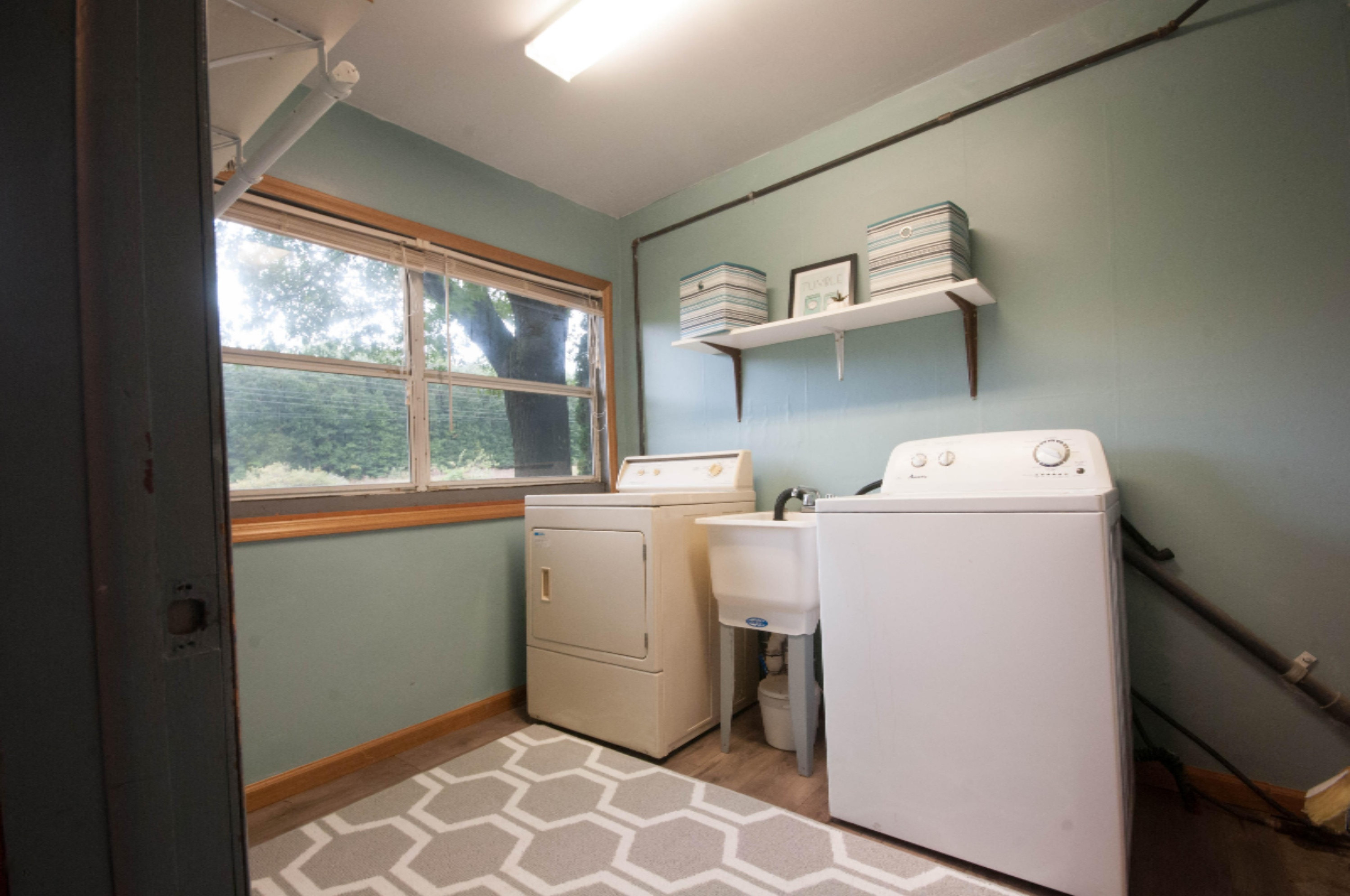 2945 Hall Road Muskegon, MI 49442 - Photo 31 of 39 15 Main Floor Laundry
