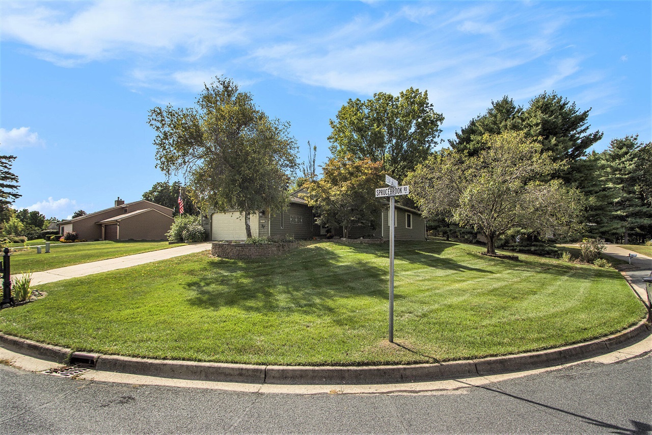 1505 Spruce Brook Road Kalamazoo, MI 49008 - Photo 3 of 33 Gallery Image 3