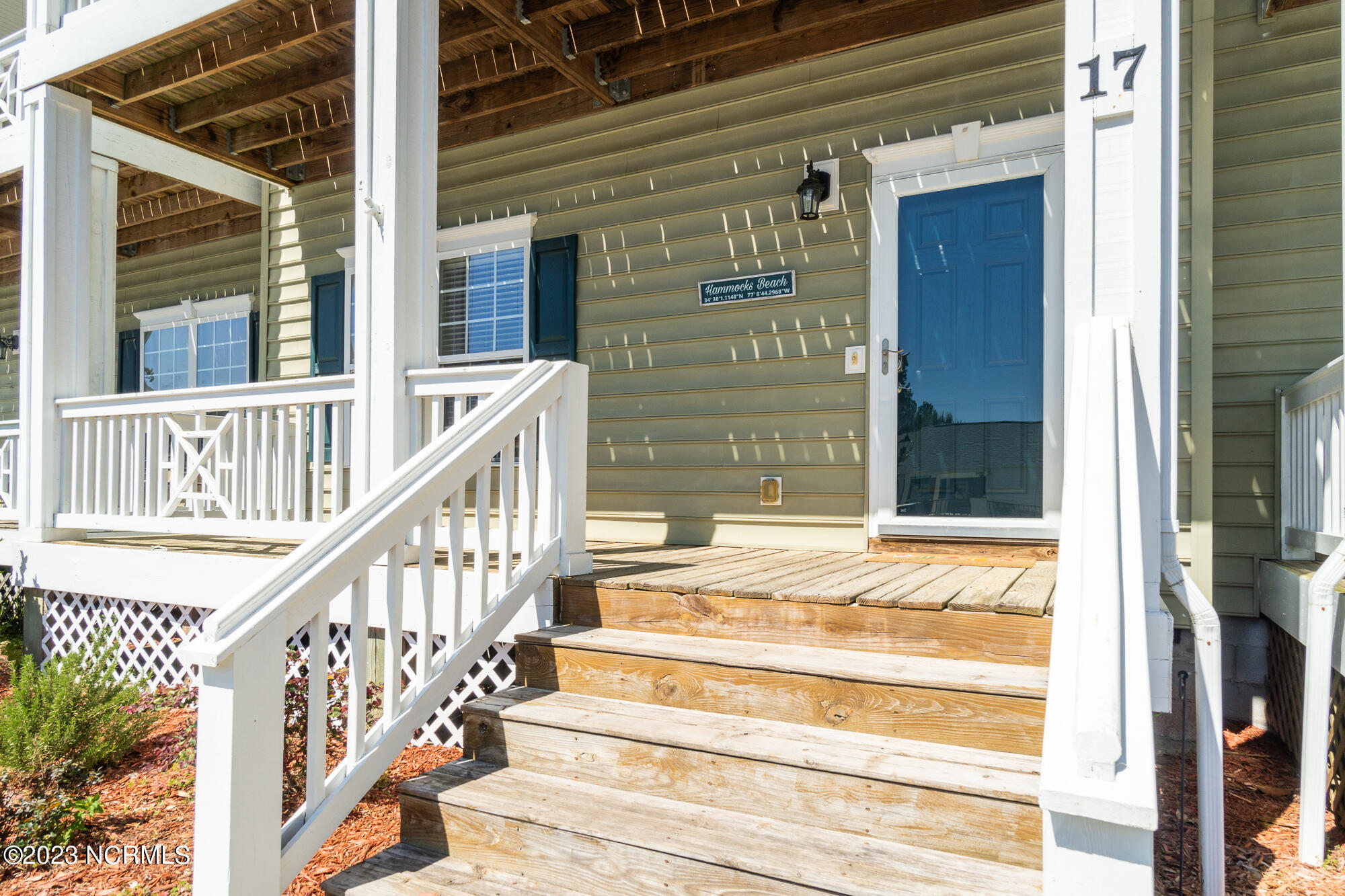 17 Sloop Street Swansboro, NC 28584 - Photo 3 of 38 17-sloop-dr-41