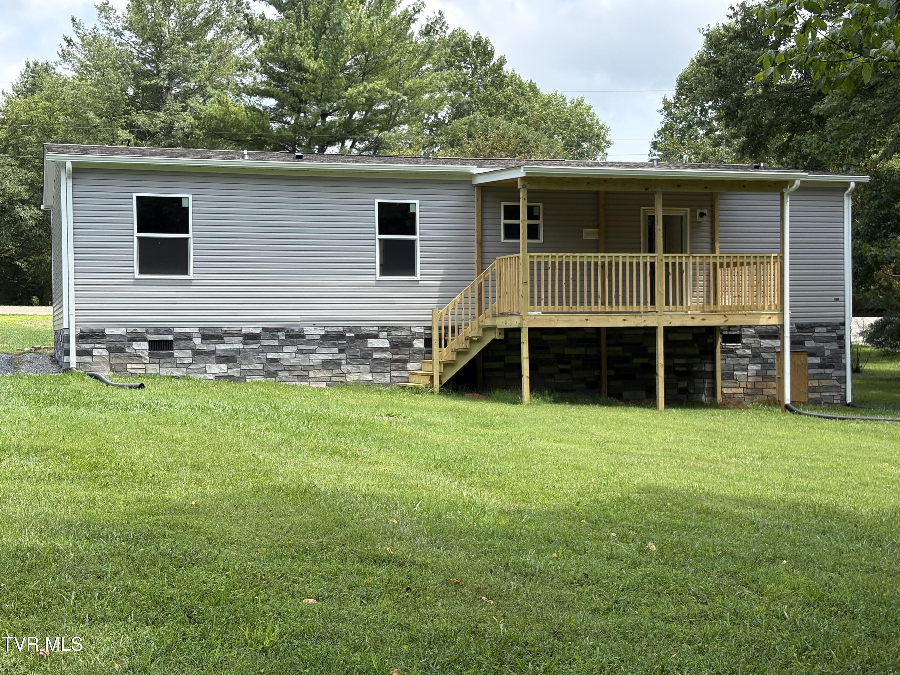 2865 Devault Bridge Road Piney Flats, TN 37686 - Photo 12 of 72 IMG_9825