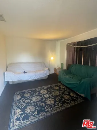 $799,000 | 1501 West 102nd Street, Los Angeles, CA 90047