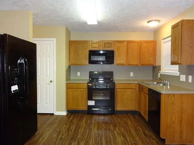 $1,770 | 32007 Annice Lane, Pinehurst, TX 77362