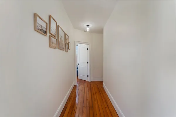 $3,500 | 15 Narragansett Avenue, Unit 2, Newport, RI 02840