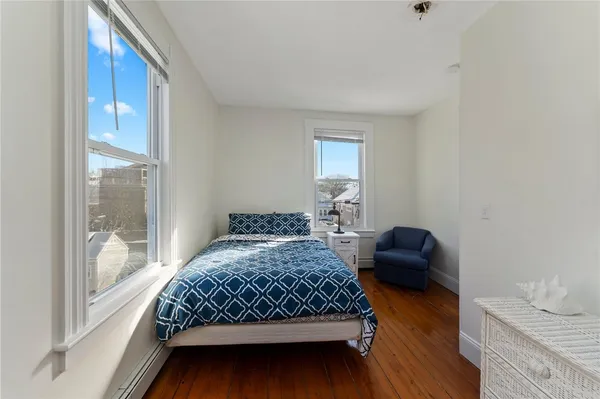 $3,500 | 15 Narragansett Avenue, Unit 2, Newport, RI 02840
