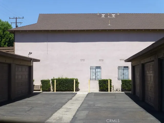 a house view with a outdoor space