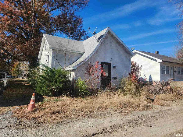 $19,900 | 113 North Hickory, Du Quoin, IL 62832