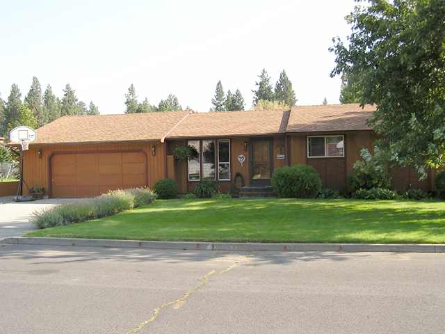 3910 East Pegasus Road Mead, WA 99021 - Photo 1 of 8 Gallery Image 1