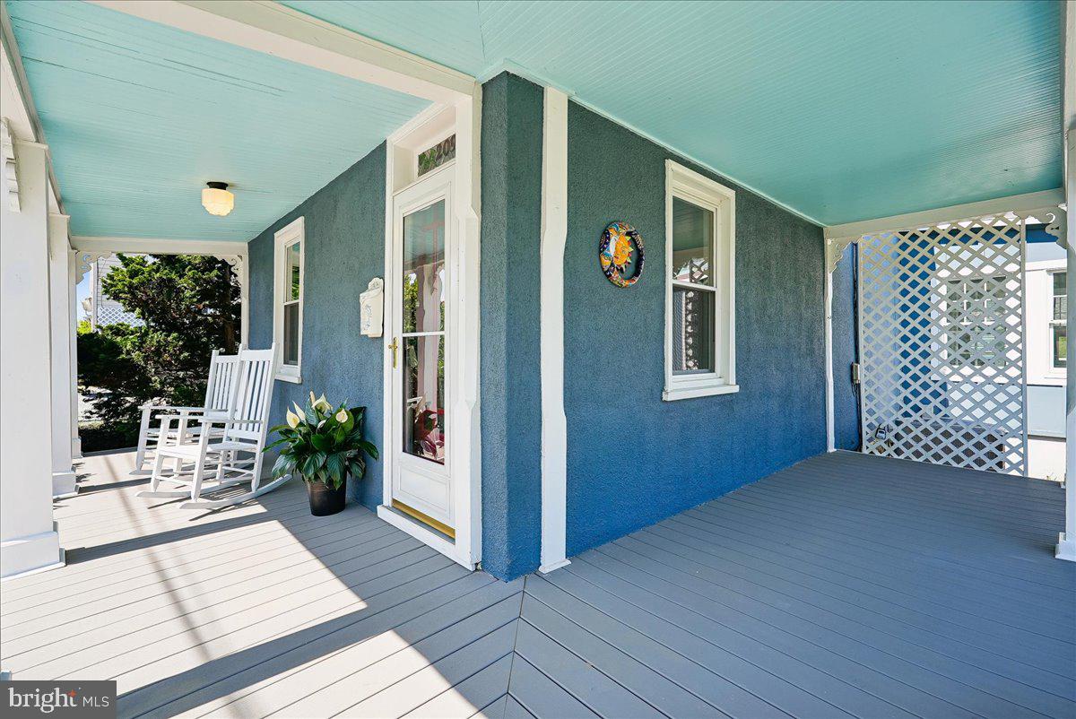 209 Rice Street Berryville, VA 22611 - Photo 4 of 67 Wrap around front porch