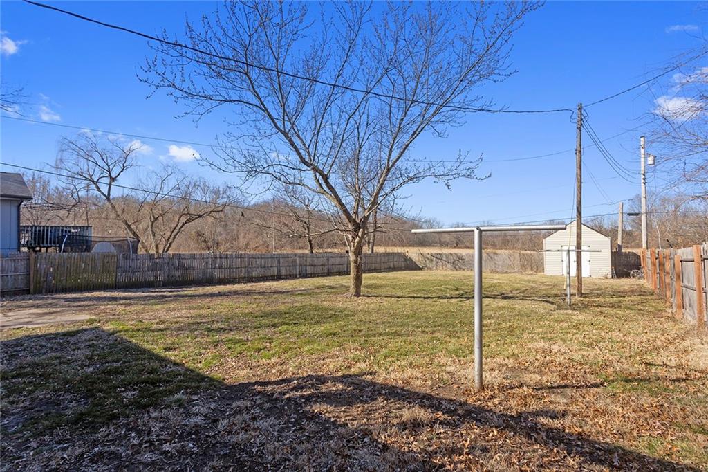 902 Southwest Locust Street Oak Grove, MO 64075 - Photo 30 of 40