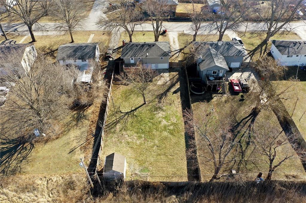 902 Southwest Locust Street Oak Grove, MO 64075 - Photo 37 of 40