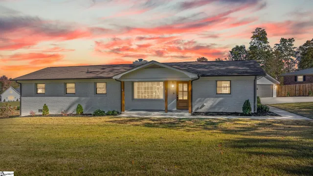 $434,999 | 824 Cumberland Drive, Greer, SC 29651