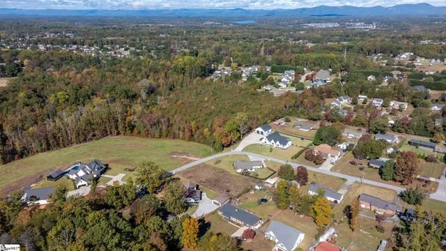 $434,999 | 824 Cumberland Drive, Greer, SC 29651