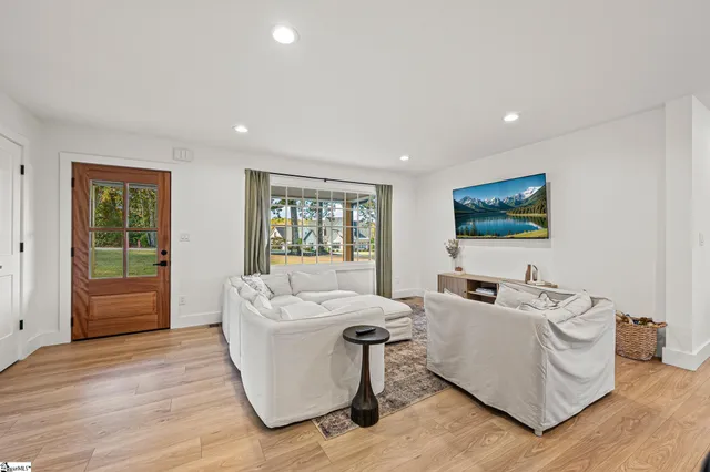 $434,999 | 824 Cumberland Drive, Greer, SC 29651