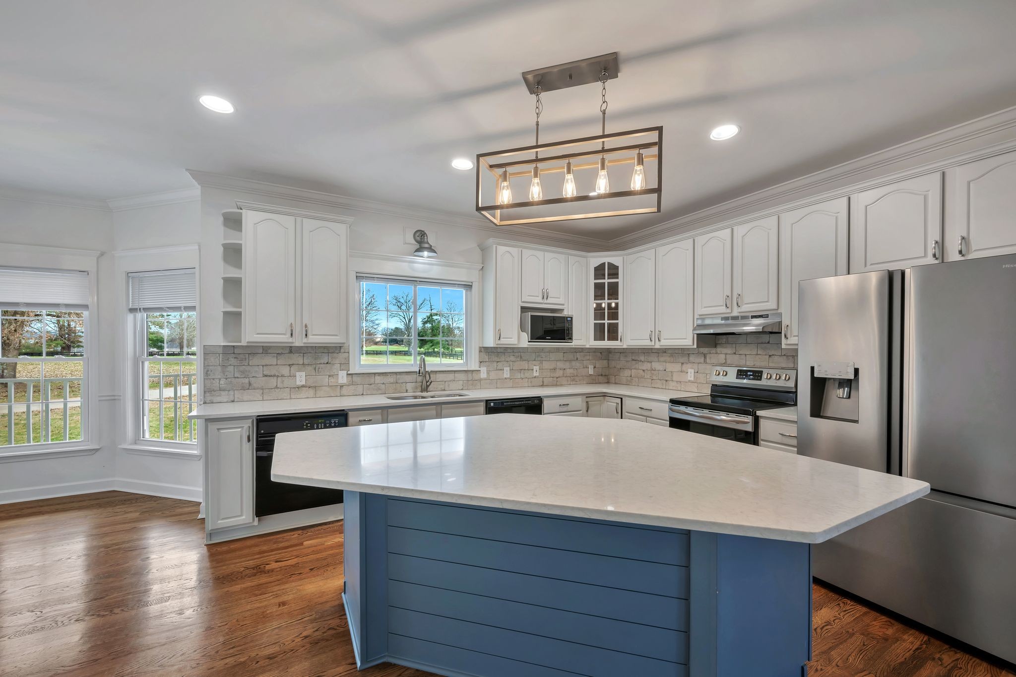 1576 Old Hillsboro Road Franklin, TN 37069 - Photo 14 of 57 a kitchen with counter space cabinets and appliances