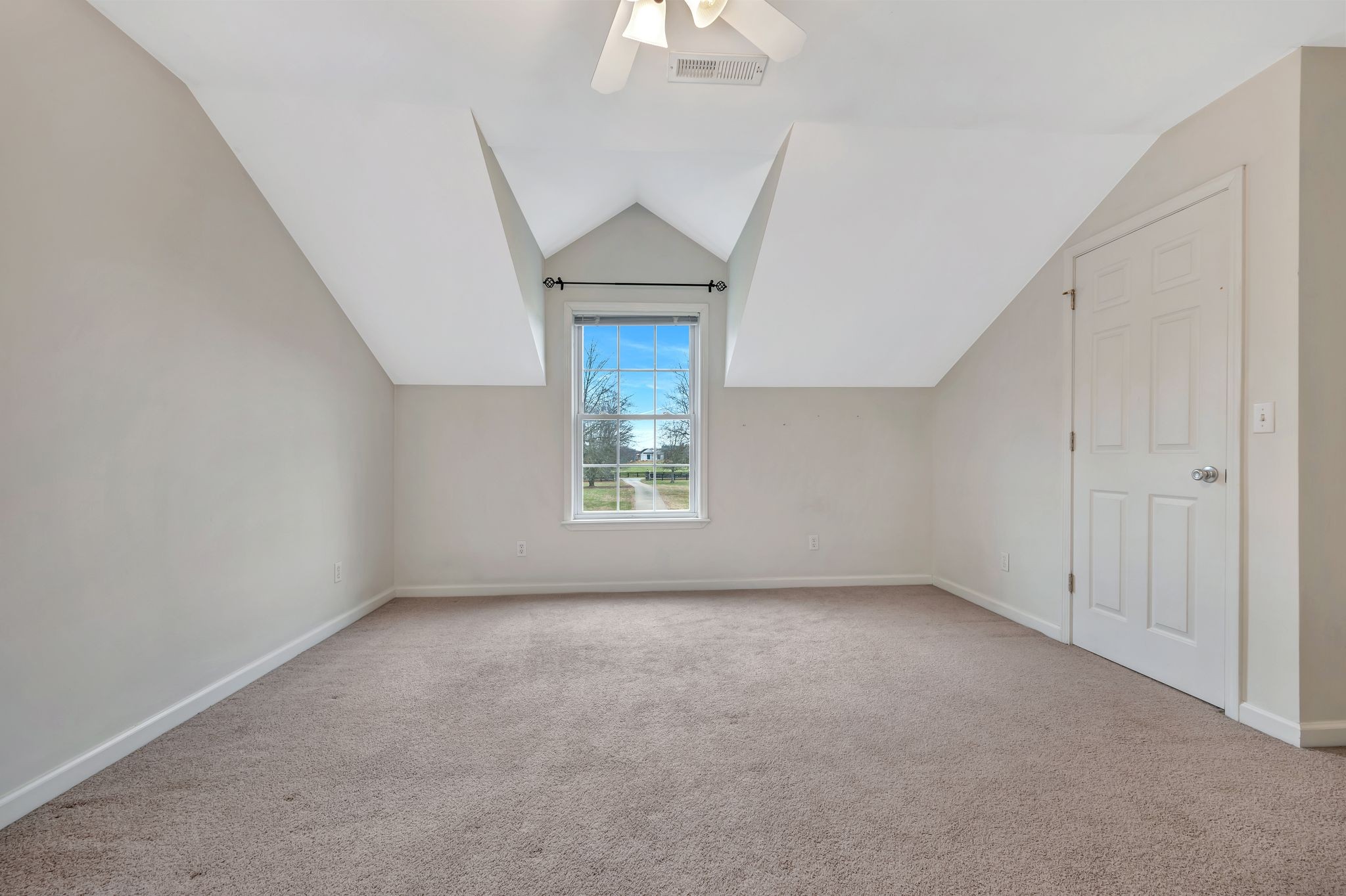 1576 Old Hillsboro Road Franklin, TN 37069 - Photo 37 of 57 an empty room with a window