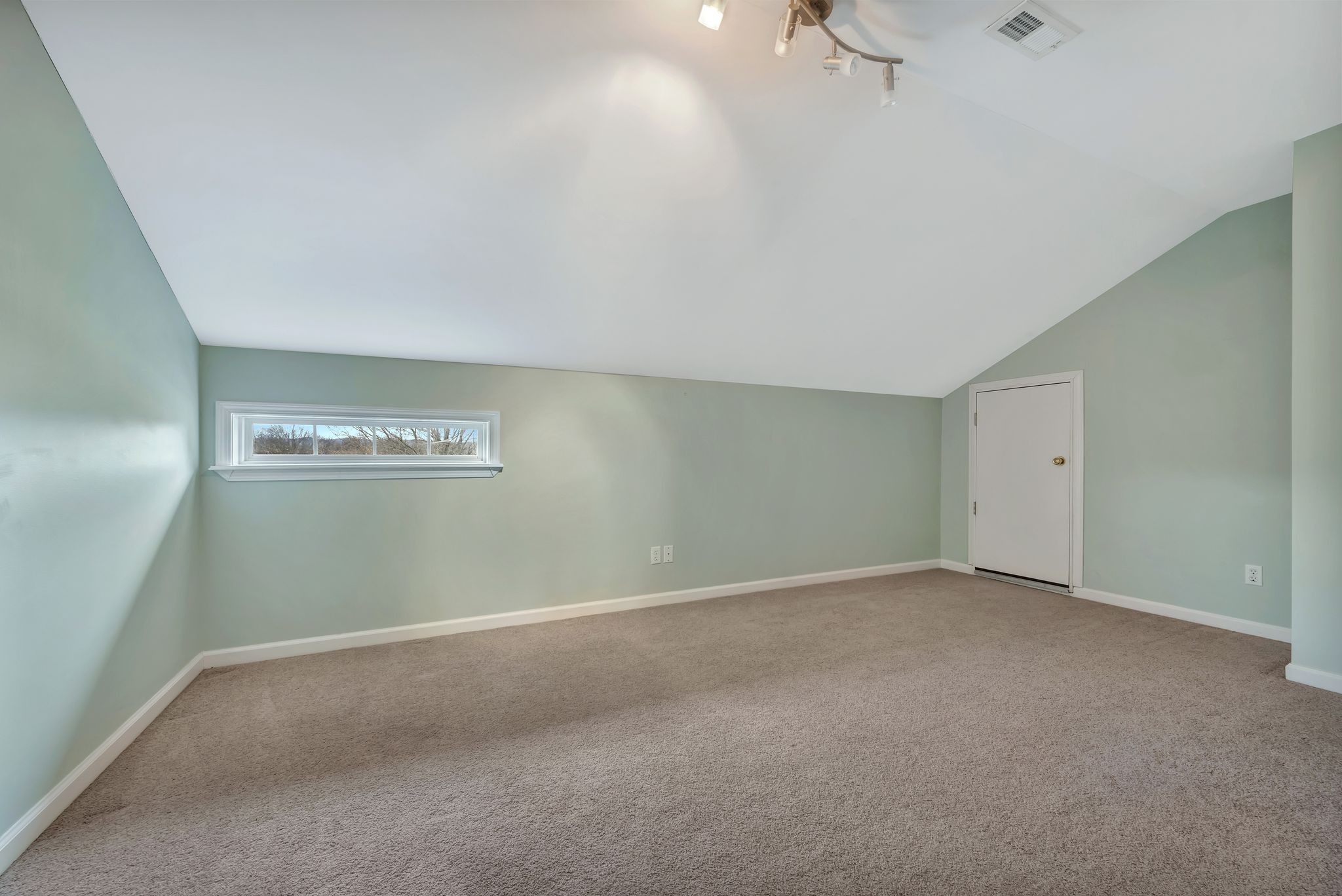 1576 Old Hillsboro Road Franklin, TN 37069 - Photo 38 of 57 a view of an empty room
