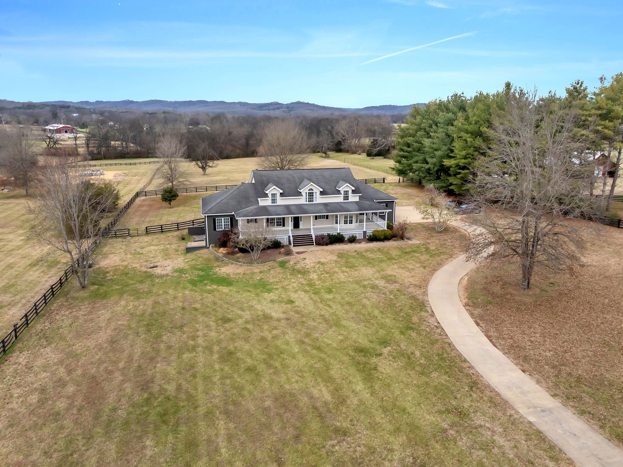 1576 Old Hillsboro Road Franklin, TN 37069 - Photo 56 of 57 a view of a lake with a mountain in the background