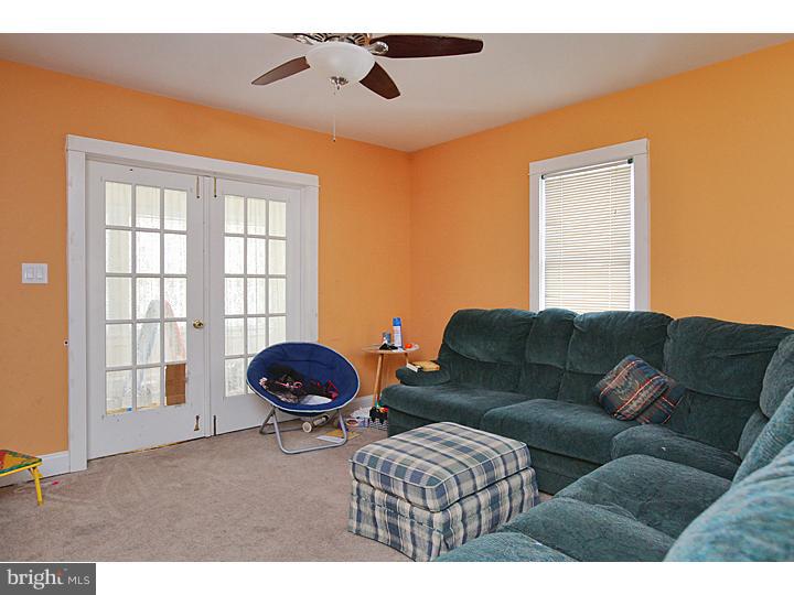 119 Clayton Road Williamstown, NJ 08094 - Photo 2 of 8 Gallery Image 2