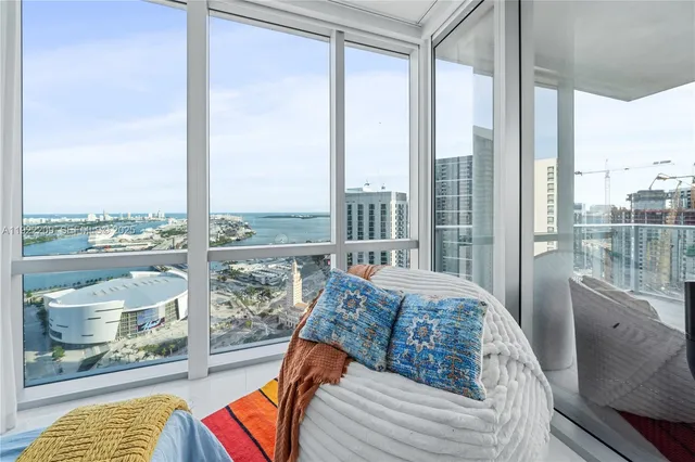 $1,650,000 | 851 Northeast 1st Avenue, Unit 3911, Miami, FL 33132