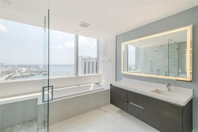 $1,650,000 | 851 Northeast 1st Avenue, Unit 3911, Miami, FL 33132