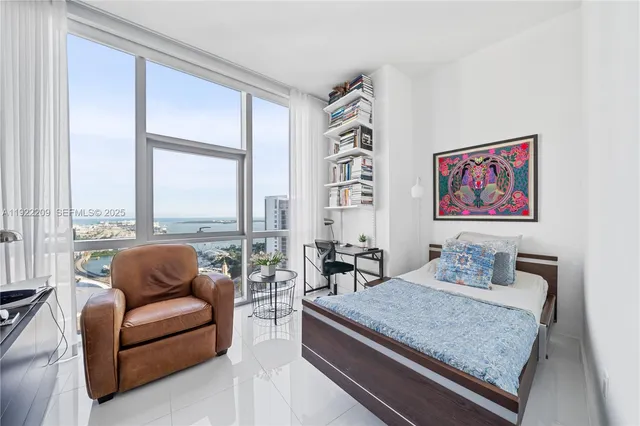 $1,650,000 | 851 Northeast 1st Avenue, Unit 3911, Miami, FL 33132