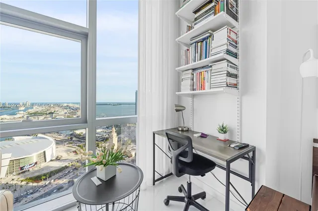 $1,650,000 | 851 Northeast 1st Avenue, Unit 3911, Miami, FL 33132