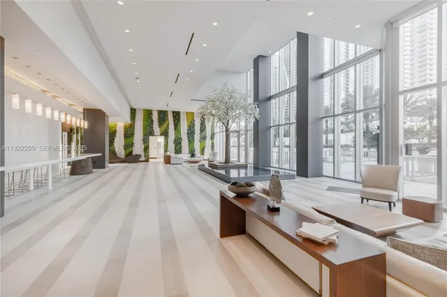 $1,650,000 | 851 Northeast 1st Avenue, Unit 3911, Miami, FL 33132