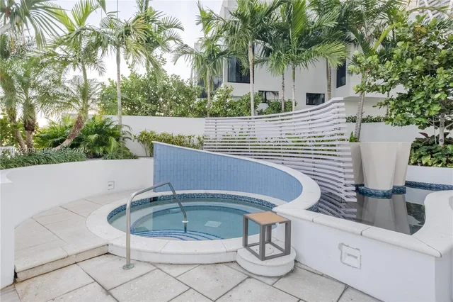 $1,650,000 | 851 Northeast 1st Avenue, Unit 3911, Miami, FL 33132
