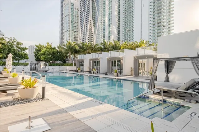 $1,650,000 | 851 Northeast 1st Avenue, Unit 3911, Miami, FL 33132